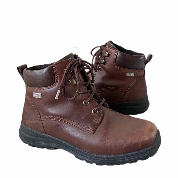 ecco gore tex hiking boots